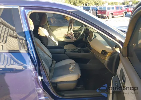 2021 Nissan Rogue Sv Fwd z USA, uszkodzony, nr VIN 5N1AT3BA0MC802096